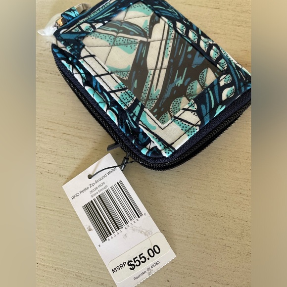 VERA BRADLEY ZIP AROUND WALLET BLUE AND WHITE NEW - Picture 3 of 6